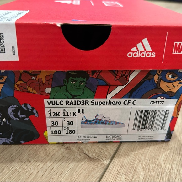 Adidas X Marvel Superhero sneakers - never worn - size 12K - Picture 4 of 9
